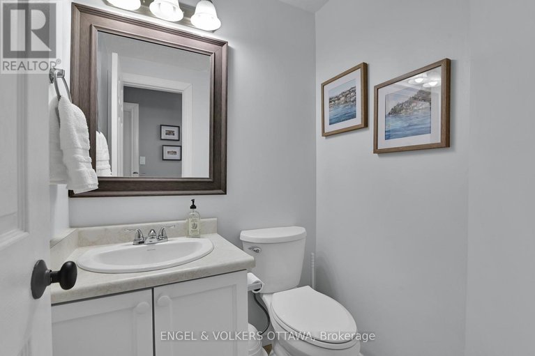 29449585/66-hummingbird-crescent/cedargrovefraserdale/ottawa/ontario/K2J3A3_11