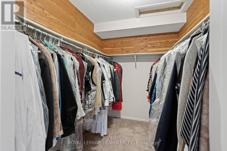 29642088/90-haxby-private/hunt-club-parkgreenboro/ottawa/ontario/K1T3C4_25