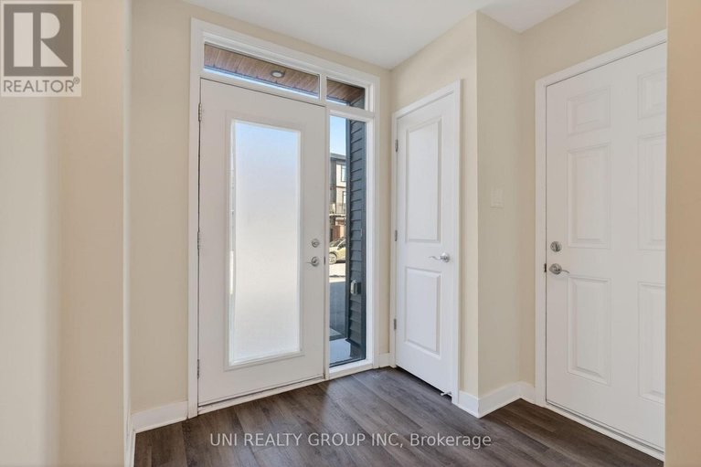 29638050/184-visor-private/emerald-meadowstrailwest/ottawa/ontario/K2V0S6_4