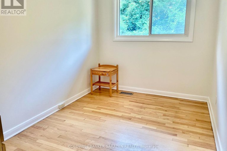 28588729/18-stinson-avenue/lynwood-village/ottawa/ontario/K2H6N1_23