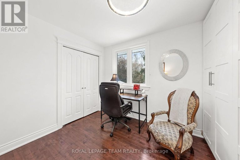 29404237/28-maplehill-way/manotick-village-manotick-estates/ottawa/ontario/K2C3H1_26