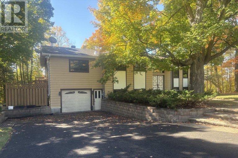 28937543/1273-usborne-street/mcnabbraeside-twps/mcnabbraeside/ontario/K0A1G0_20