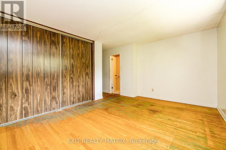 28932484/8-brian-crescent/bruce-farmgraham-parkqualicumbellands/ottawa/ontario/K2H6X3_20