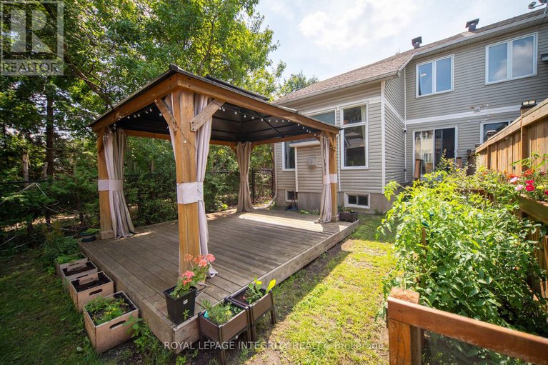 28938976/29-kettleby-street/beaverbrook/ottawa/ontario/K2K3C4_31
