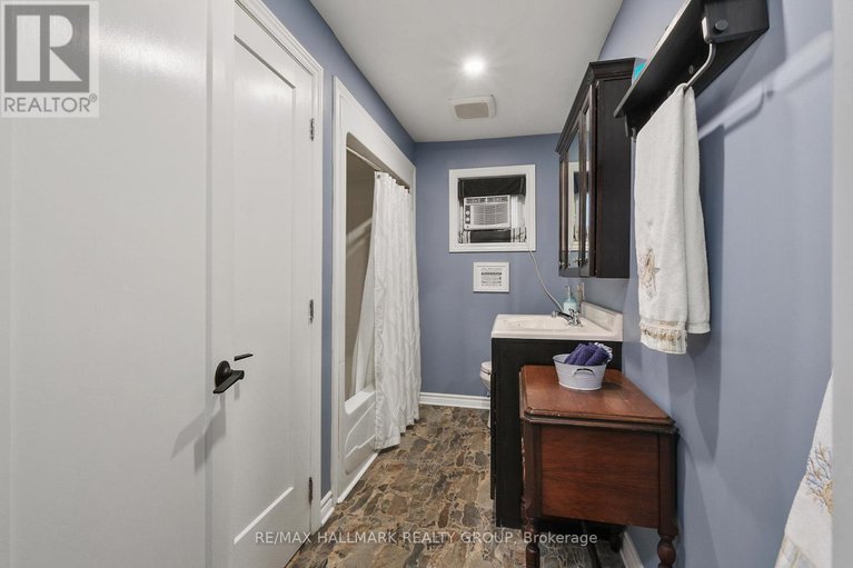 28769686/715-bayview-drive/constance-bay/ottawa/ontario/K0A3M0_19