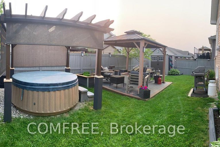 28417378/819-tewin-circle/camelot/ottawa/ontario/K4A1K2_19