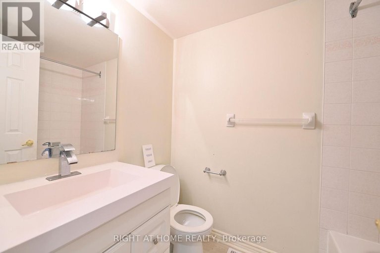 28372154/c-90-templeton-street/sandy-hill/ottawa/ontario/K1N6X3_13
