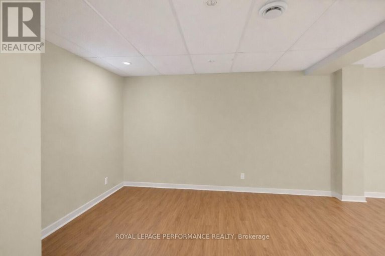 29395865/9-3064-olympic-way/blossom-parkleitrim/ottawa/ontario/K1T1Y6_18