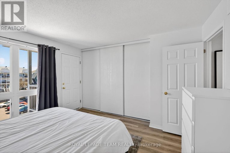 29668383/13-424-hillsboro-private/emerald-meadowstrailwest/ottawa/ontario/K2M3A8_25