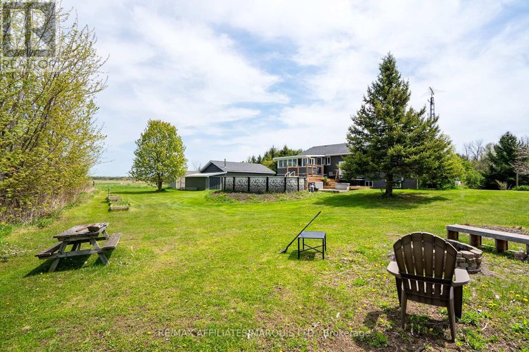 28334073/4239-county-rd-11-road/south-stormont-osnabruck-twp/south-stormont/ontario/K7R3L2_47