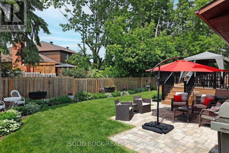 29419205/26-paula-crescent/sheahan-estatestrend-village/ottawa/ontario/K2H9A4_33