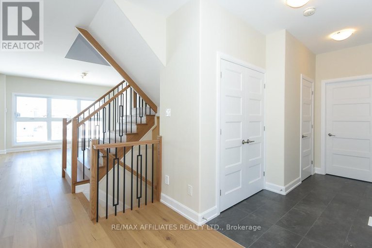28936750/1060-chablis-crescent/embrun/russell/ontario/K0A1W0_22