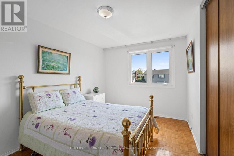 28315563/16-denewood-crescent/pineglencountry-place/ottawa/ontario/K2E7G5_32
