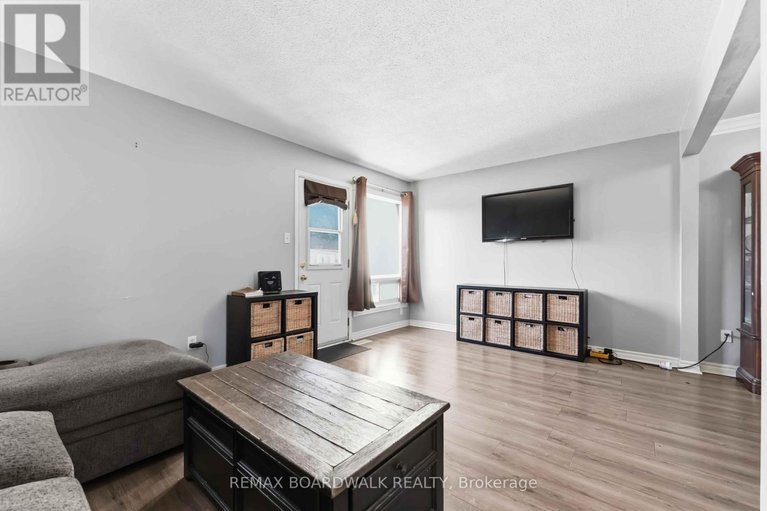 29576237/1707-meadowbrook-road/pineview/ottawa/ontario/K1B4W6_8