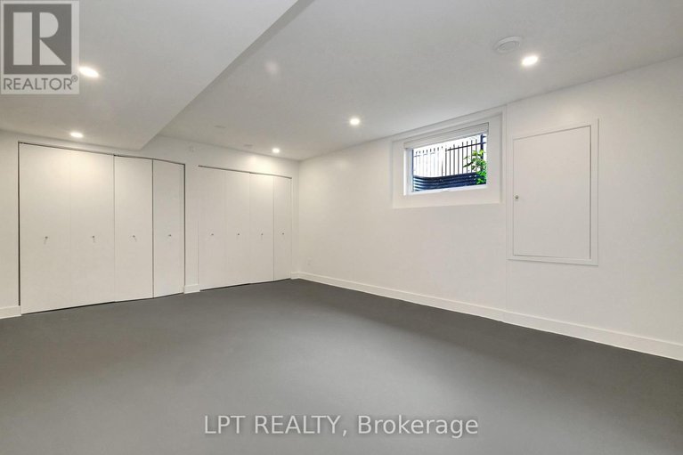 29603337/298-crestview-road/alta-vistafaircrest-heights/ottawa/ontario/K1H5G6_44