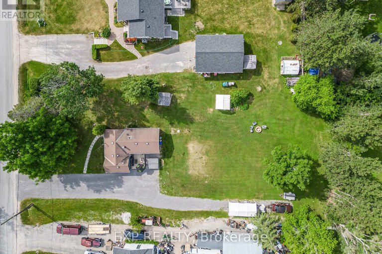 28498120/85-moore-street/mcnabbraeside-twps/mcnabbraeside/ontario/K7S1G3_25