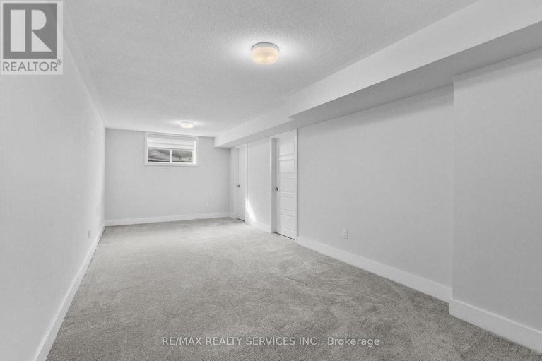 29447721/724-rouncey-road/emerald-meadowstrailwest/ottawa/ontario/K2S1B6_65