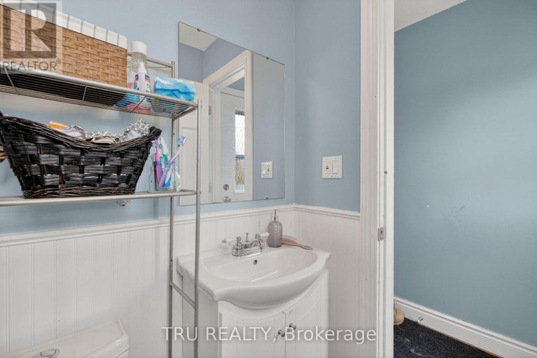 29689046/369-mockingbird-drive/chatelaine-village/ottawa/ontario/K1E2A6_11