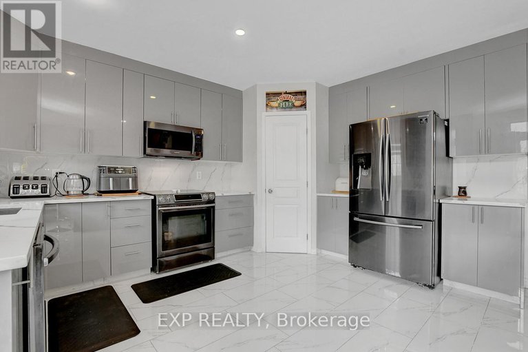 29100395/228-hidden-meadow-avenue/blossom-parkkemp-parkfindlay-creek/ottawa/ontario/K1T0C2_21