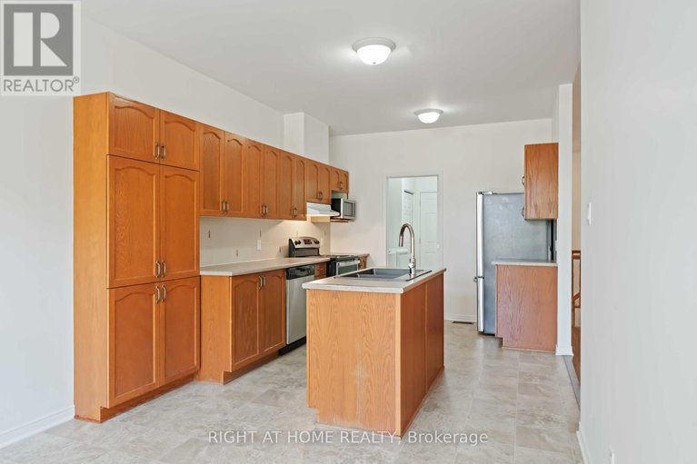 28850097/936-burwash-landing-byway/morgans-grantsouth-march/ottawa/ontario/K2W0C8_12