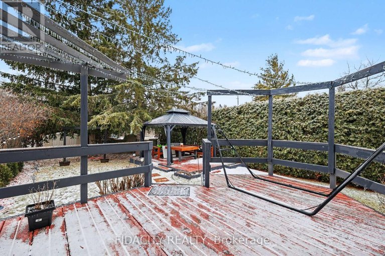 29655709/1-kathleen-crescent/stittsville-central/ottawa/ontario/K2S1L6_28