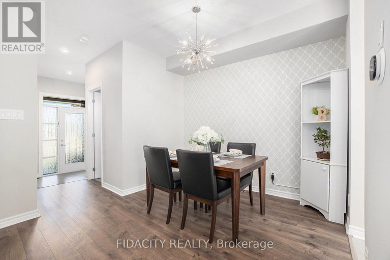 28737969/241-bandelier-way/stittsville-north/ottawa/ontario/K2S2J3_7