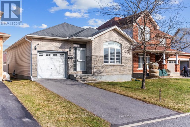 29407948/192-felicity-crescent/mer-bleuebradley-estatesanderson-park/ottawa/ontario/K1W0C2_2