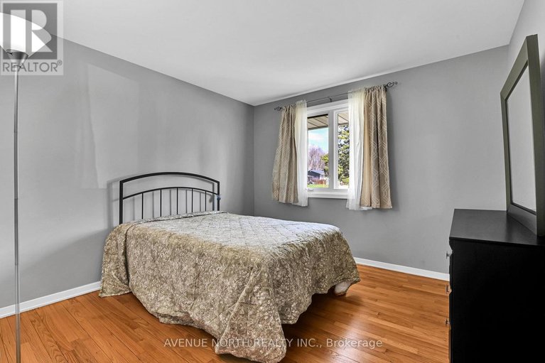 29653948/980-wiseman-crescent/riverside-park/ottawa/ontario/K1V8J4_19