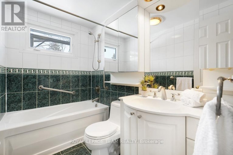 29514787/15-overlake-drive/borden-farmstewart-farmcarleton-heightsparkwood-hills/ottawa/ontario/K2E5V2_20