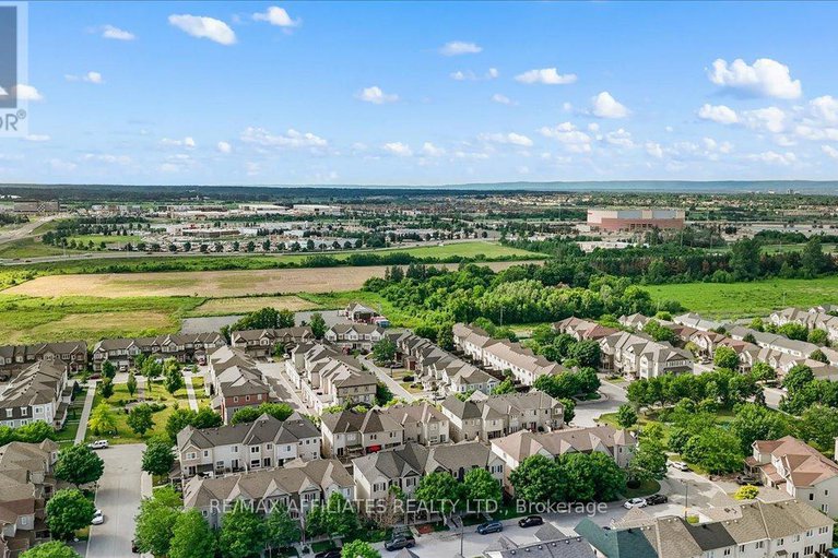 28636683/1028-pampero-crescent/stittsville-north/ottawa/ontario/K2S0N4_28