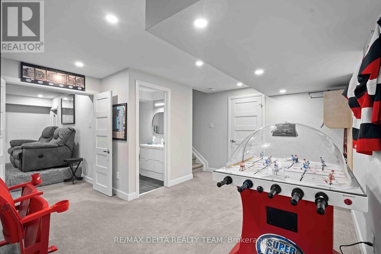 29289010/58-hackamore-crescent/goulbourn-twp-from-franktown-rdsouth-to-rideau/ottawa/ontario/K0A2Z0_41