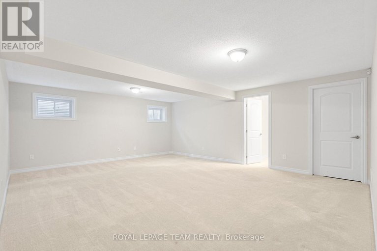 28943826/743-vennecy-terrace/orleans-village/ottawa/ontario/K1W0M8_42