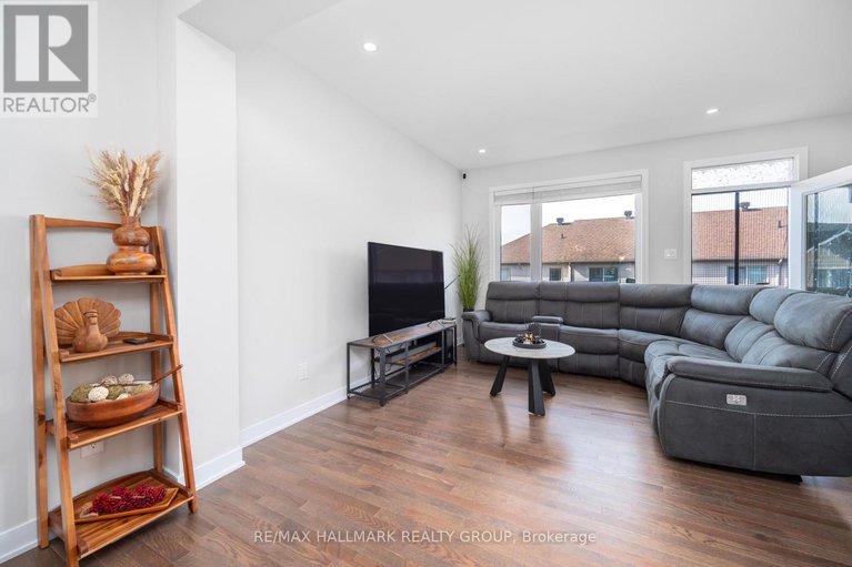 28906810/351-falsetto-street/mer-bleuebradley-estatesanderson-park/ottawa/ontario/K1W0S6_8