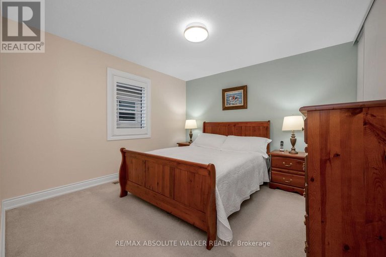 29163669/1662-frenette-street/fallingbrookgardenway-south/ottawa/ontario/K4A4L4_32