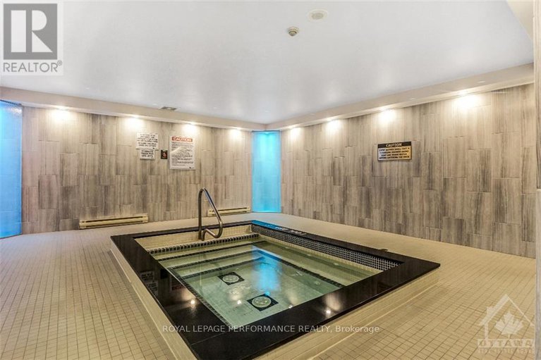 29442866/1209-2760-carousel-crescent/emerald-woodssawmill-creek/ottawa/ontario/K1T2N4_28