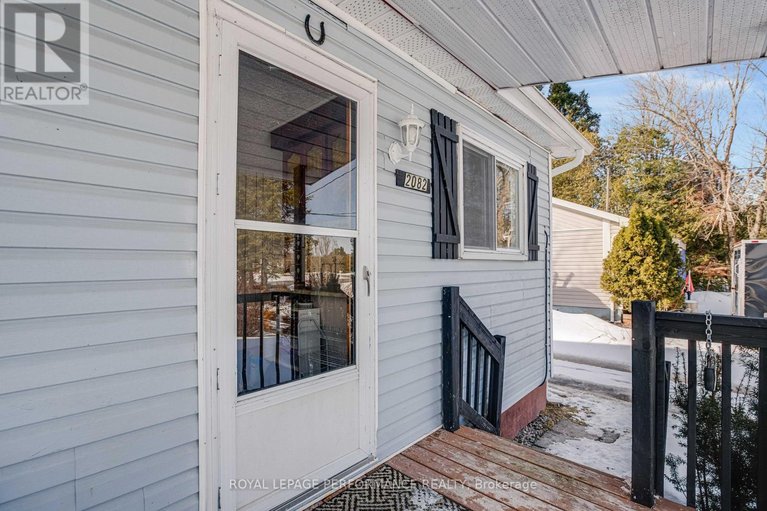 29504497/2082-sandy-hill-road/lorignal/champlain/ontario/K0B1K0_16