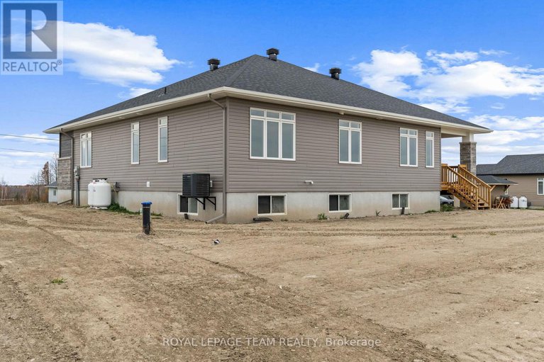 28494507/62-hogan-drive/mcnabbraeside-twps/mcnabbraeside/ontario/K7S0H8_36