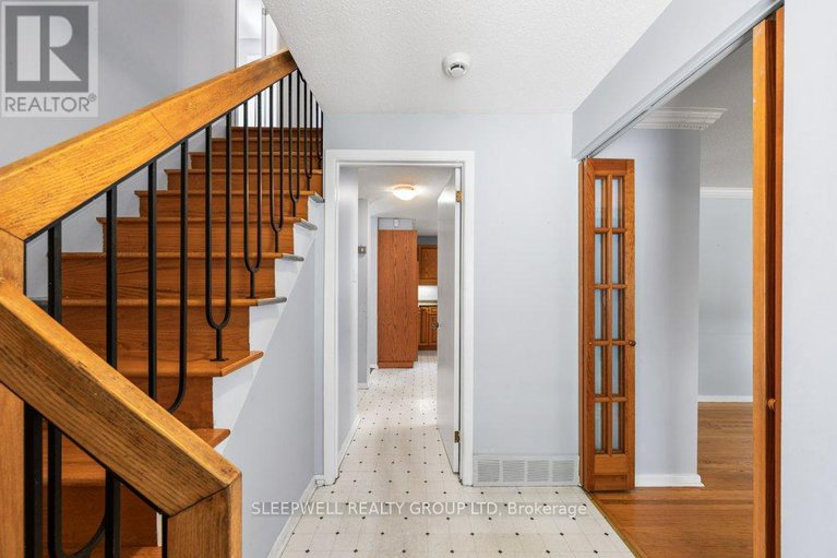 28669425/43-parkglen-drive/meadowlandsst-claire-gardens/ottawa/ontario/K2G3G7_6