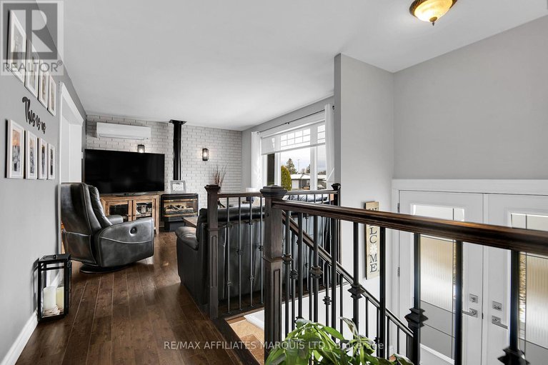 29216176/20391-park-crescent/south-glengarry-charlottenburgh-twp/south-glengarry/ontario/K0C1L0_5