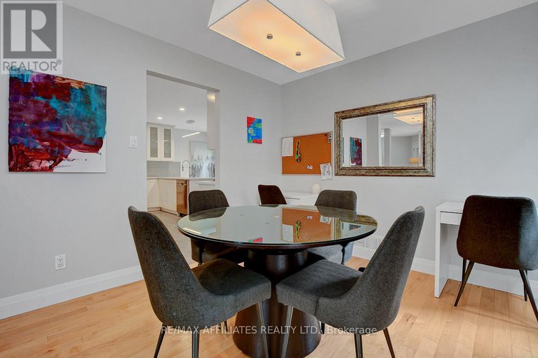 28483640/31-spur-avenue/bridlewood/ottawa/ontario/K2M2R9_11