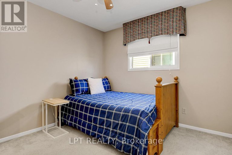 28835563/611-tourelle-drive/fallingbrookgardenway-south/ottawa/ontario/K4A3H5_28