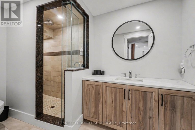 29379776/645-canary-street/navan/ottawa/ontario/K4B1H3_33