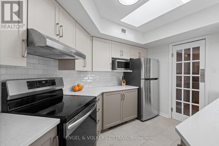 29671647/403-1-columbus-avenue/overbrook/ottawa/ontario/K1K4L1_14