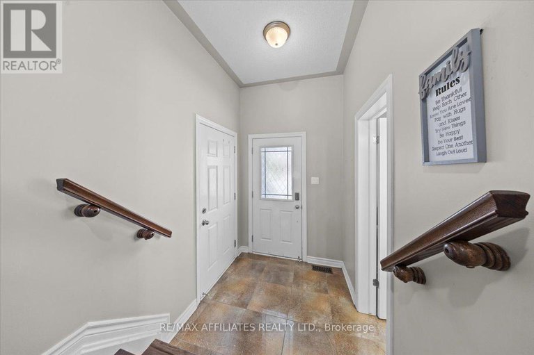 28378372/119-silvermoon-crescent/avalon-east/ottawa/ontario/K4A0P5_3