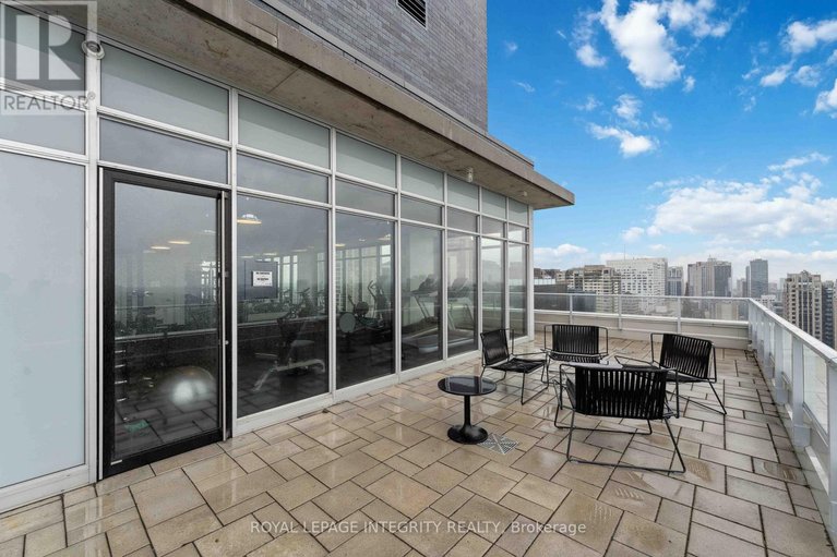 29608375/1007-255-bay-street/ottawa-centre/ottawa/ontario/K1R0C5_23