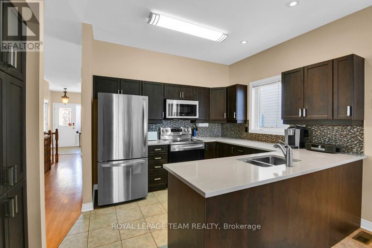 28598951/1581-belleterre-street/orleanssunridge/ottawa/ontario/K1C7N5_6