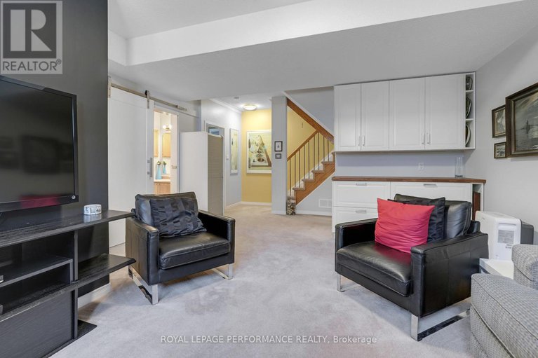28567960/9-maple-park-private/upper-hunt-club/ottawa/ontario/K1T4A6_28