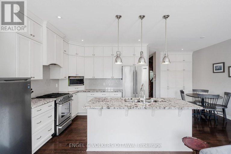 28619242/641-willowmere-way/blossom-parkkemp-parkfindlay-creek/ottawa/ontario/K1T0K1_9