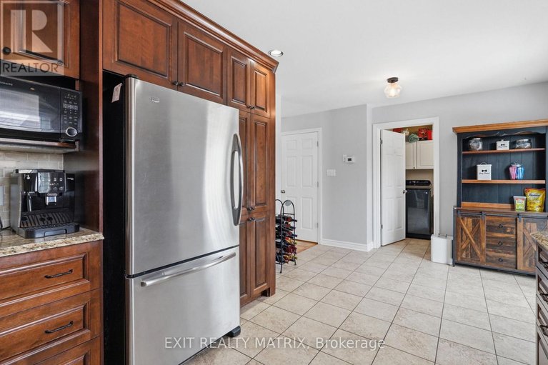 29438112/388-quartz-avenue/town-of-rockland/clarence-rockland/ontario/K4K0C7_15