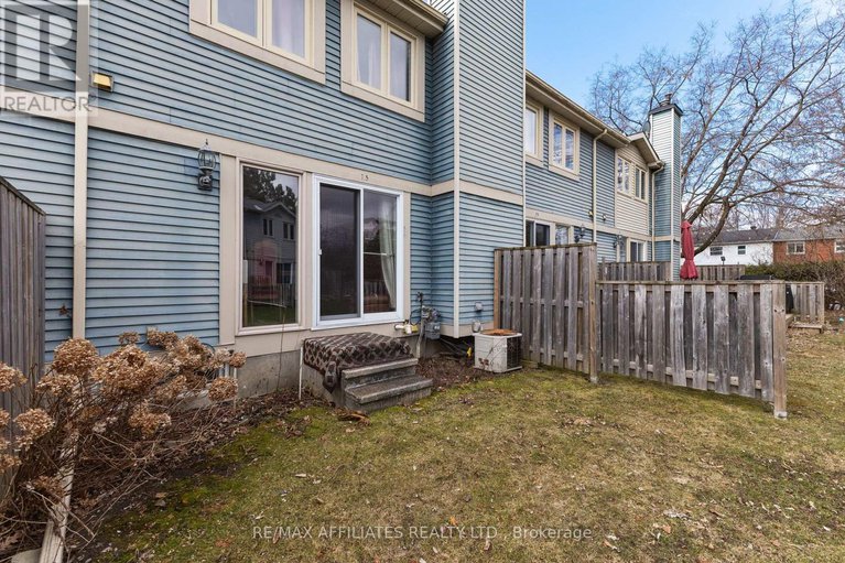 28333115/75-saxton-private/redwood-park/ottawa/ontario/K2H9P3_22